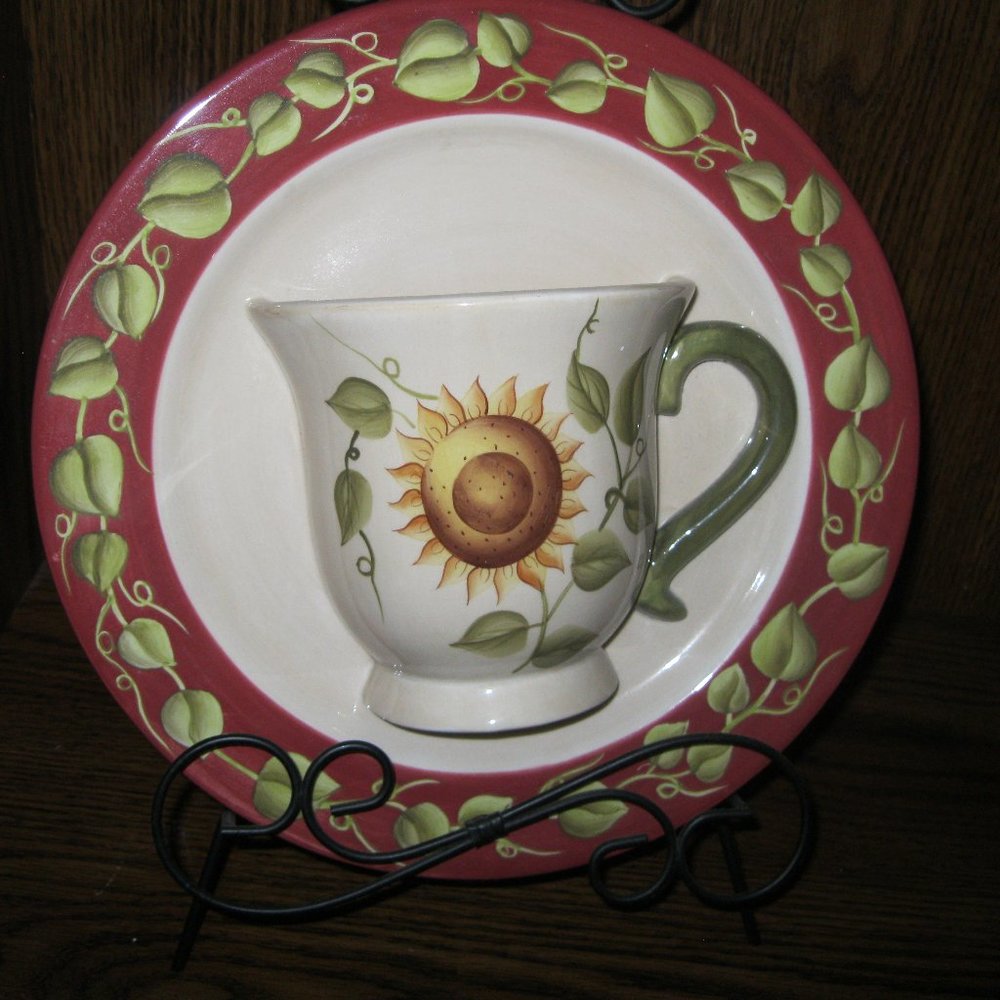 Home Interiors Decorative Plate with Easel.  Display with Easel or Hang.